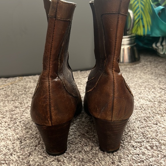 Born boots size 7 leather upper - Picture 4 of 6